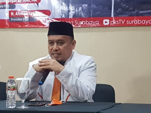 Ketua DPD PKS Kota Surabaya, Johari Musfawab 