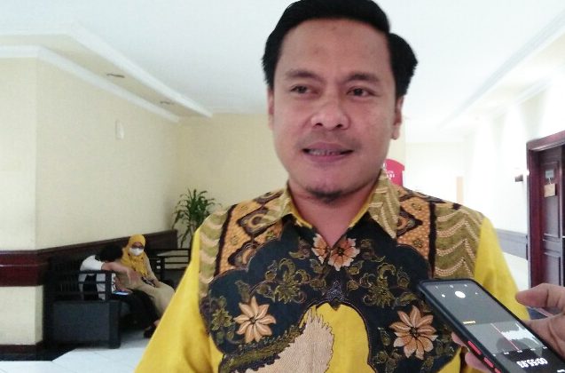 Arief Fathoni ketua fraksi Golkar