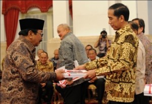 Pakde Karwo Terima DIPA 2016 Rp. 38,968 Triliun