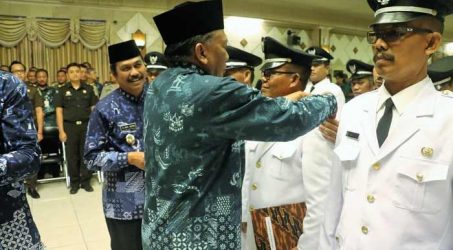 Bupati Gresik Lantik 19 Kades Yang Terpilih Pada Pilkades Serentak
