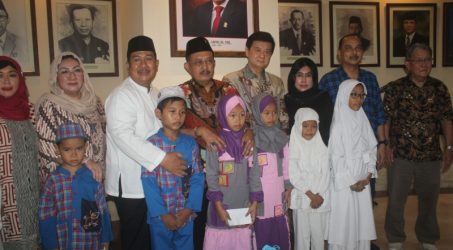 DPRD Surabaya Gelar Buka Bersama dengan Anak Yatim Piatu