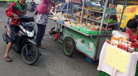 Ramadhan Tiba, Bazaar Takjil Dadakan Bermunculan di Sidoarjo