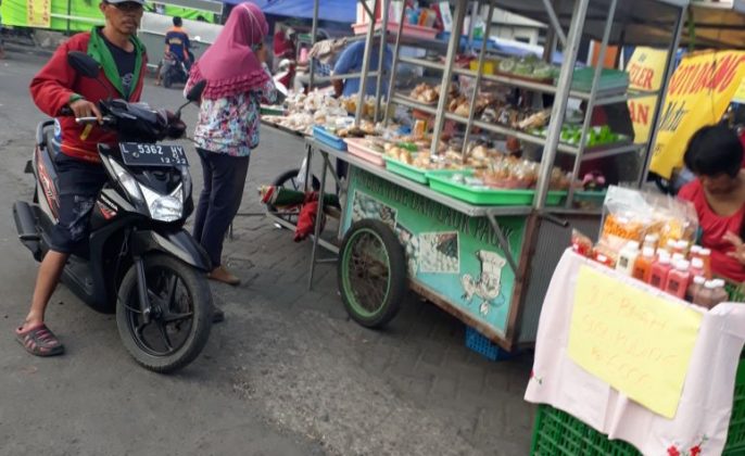 Ramadhan Tiba, Bazaar Takjil Dadakan Bermunculan di Sidoarjo