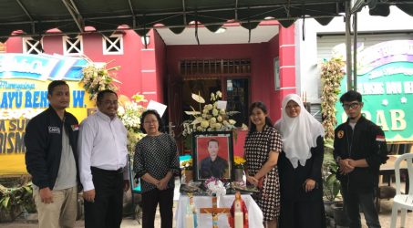 Fraksi PKS DPRD Kota Surabaya Kunjungi Keluarga Korban Ledakan Bom