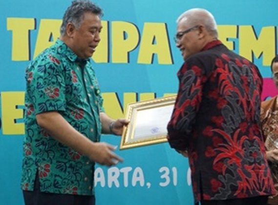 Implementasikan Perda KTR, Pemkot Probolinggo Raih Pastika Parama