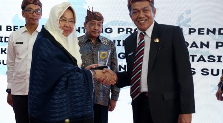 HUT ke 725, Pemkot Surabaya Teken MoU dengan 15 Kabupaten dan Kota