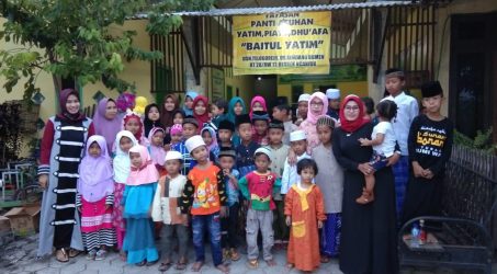 Reuni, Alumni Prodi Keperawatan Kadiri Berbagi ke Panti Asuhan