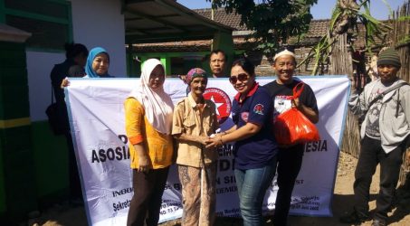 Sejumlah Wartawan Sidoarjo Gelar Kegiatan Bakti Sosial