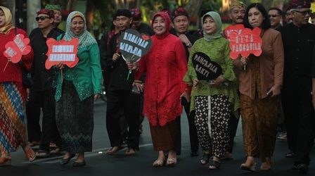 Ribuan ASN Pemkot Probolinggo Ikuti Kirab Harlah Pancasila