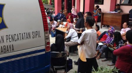 Layanan Pembuatan Akte Kelahiran di Surabaya Via Daring Cuma 15 Menit