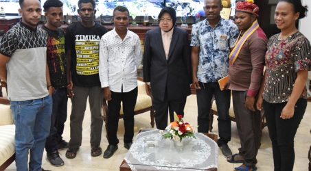 Wali Kota Risma Apresiasi Empati Pemuda Papua untuk Bantu Surabaya