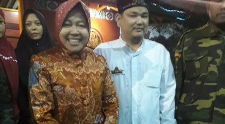 Walikota Surabaya Takbiran di Masjid Cheng Hoo