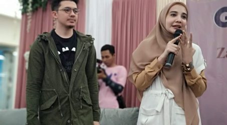 Artis Zaskia Sungkar Kembali Hadirkan Kue Kekinian di Surabaya