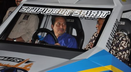 ITS Luncurkan Mobil Listrik dan Biodiesel untuk Rally Dakar