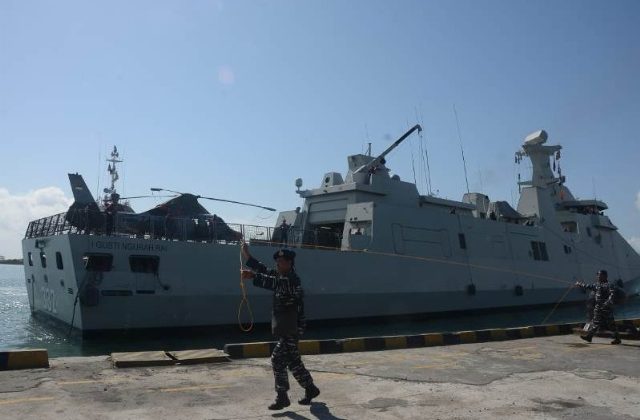 KRI dan Helikopter Anti Kapal Selam Amankan Perairan Bali di agenda IMF-World Bank 