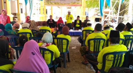 TMMD Bangkalan, Warga Terima 400 Bibit Kelapa Genjah Entok