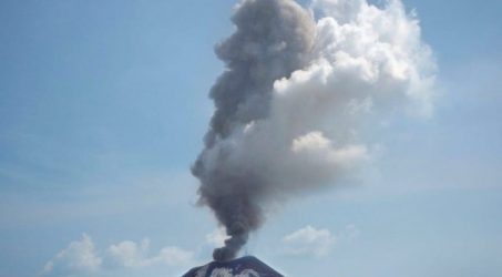 Gunung Anak Krakatau Alami 101 Kali Letusan