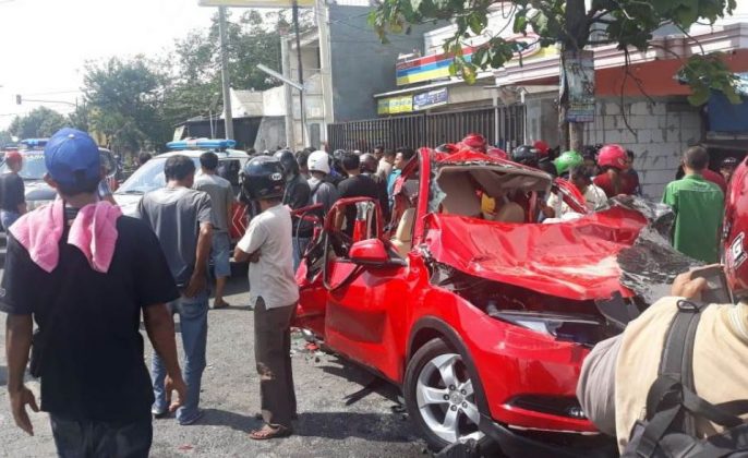 Kecelakaan Karambol di Jombang Libatkan 6 Kendaraan, 1 Orang Tewas