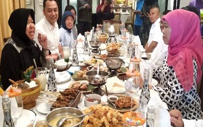 Khofifah Bertemu Risma, Ini yang Dibicarakan