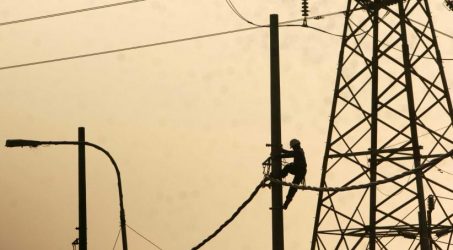 Pasca bencana Angin Kencang, PLN Jember berhasil Pulihkan 100 Persen Jaringan Listrik