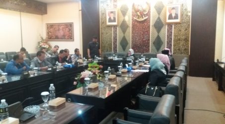 Korban Investasi The Frontage Road Wadul Ke DPRD Jatim
