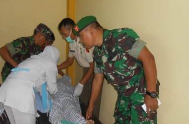 Mayor Inf Sampak Pantau Pelaksaan Baksos di Lokasi TMMD Jember