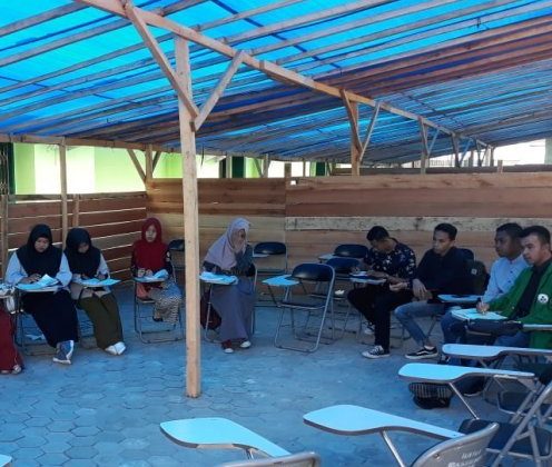 Miris, Mahasiswa IAIN Palu Kuliah di Tenda Darurat Pascatsunami