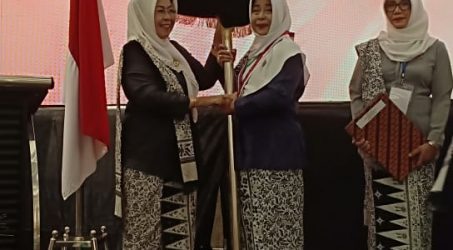 Lestari.,SST.,SH.,M.Kes. kini pimpin IBI Jawa Timur