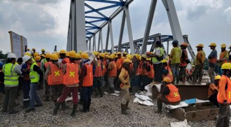 Jembatan jalur ganda kereta api di Kertosono Nganjuk segera digeser