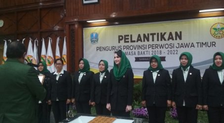 Arumi Bachsin Resmi Jabat Ketua Pengprov Perwosi Jatim 2018-2022