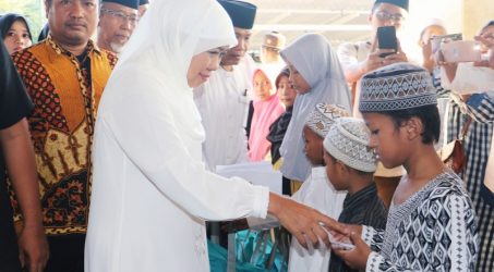 Gubernur Berikan Tunjangan Kehormatan Huffadz