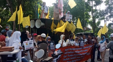 Massa Mayoritas Perempuan Berunjukrasa Tuntut adanya Pengusutan Kejahatan Pemilu