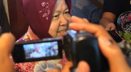 Wali Kota Risma Serahkan Dokumen “Upaya Pengembalian Aset YKP” Ke Penyidik Kejati Jatim