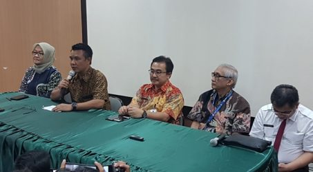 Sudah Bisa Berkomunikasi, Tim Dokter Sebut Kondisi Wali Kota Risma Terus Membaik   