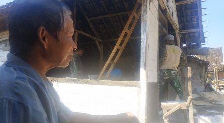 Rumahnya dibedah, Mbah Sarwi dapat hadiah dihari ulang tahunnya