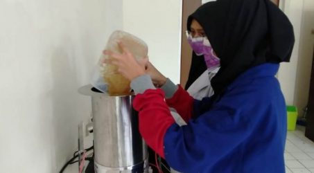 Kertas berbahan limbah biomasa ala Mahasiswa Universitas Brawijaya