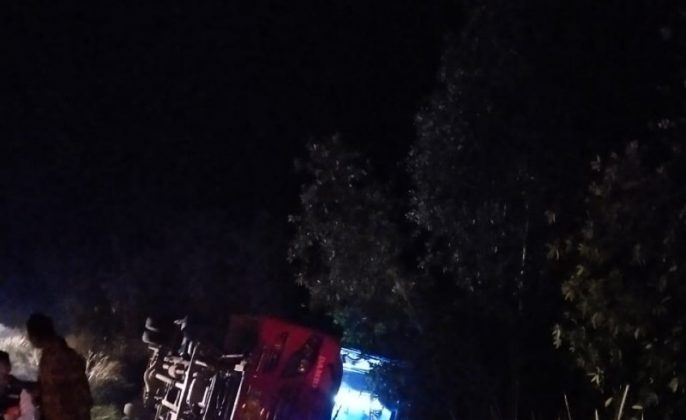 Hendak ke Embarkasi Syamsuddin Noor, Bus Rombongan Jamaah Haji Palangka Raya Terguling