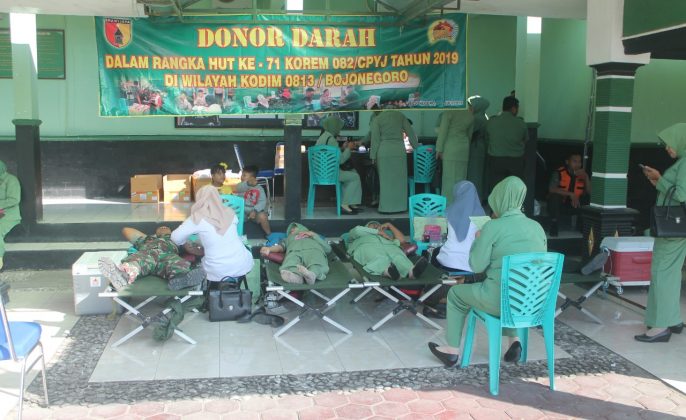 Peringati Ke- 71 Tahun, Korem 082/CPYJ, Kodim Bojonegoro Gelar Donor Darah