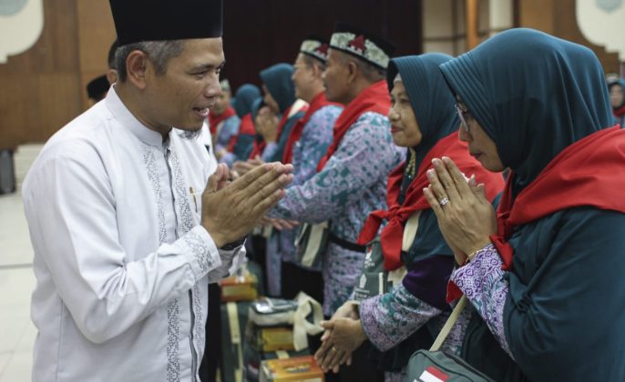 192 JCH Diberangkatkan P3H Semen Indonesia ke Asrama Haji Surabaya