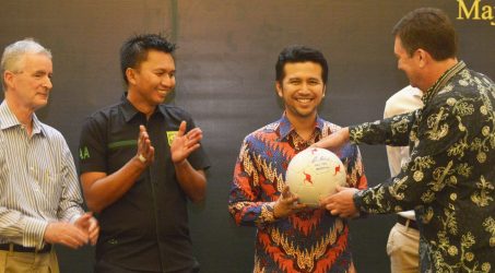 Sambut Tim Sepakbola U19, Wagub Emil Harap Terjalin Kerjasama Jatim-Australia Barat
