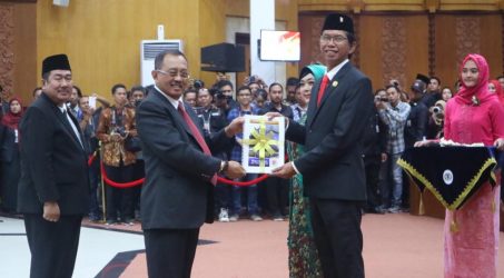 Adi Sutarwijono Jabat Ketua Sementara DPRD Surabaya