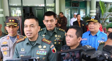 Kunjungi Lumjang, Danrem 083 pesan prajurit harus bijak tangapi informasi di medsos