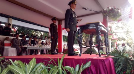Sebelum Pindah Tugas Dandim 0829 Jadi Irup Penurunan Bendera Pada Peringatan HUT ke-74 RI di Bangkalan
