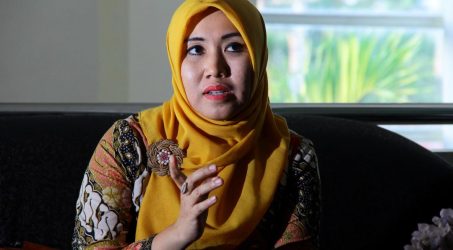 Ning Lia: Eker Iku Elek, Akur Iku Apik