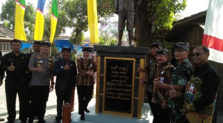 Peresmian Tugu Prasasti Sedulur Sikep Samin Bojonegoro