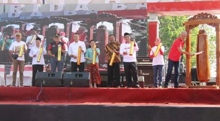 Pangdam IV/Diponegoro Buka Pesta Rakyat