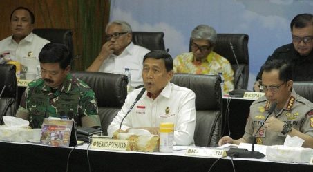 Pastikan Papua Kondusif, Menkopolhukam Bersama Kapolri dan Panglima TNI Kunjungi Manokwari