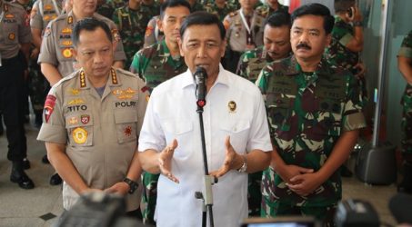 Panglima TNI, Kapolri dan Menkopolhukam tinjau Manokwari pascarusuh