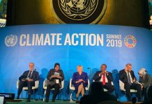 Wali Kota Surabaya Risma tengah memaparkan Transportasi Ramah Iklim Di Forum PBB