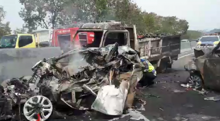 15 Kendaraan Terlibat Kecelakaan Beruntun di Tol Purbaleunyi, 6 Tewas, 8 Luka